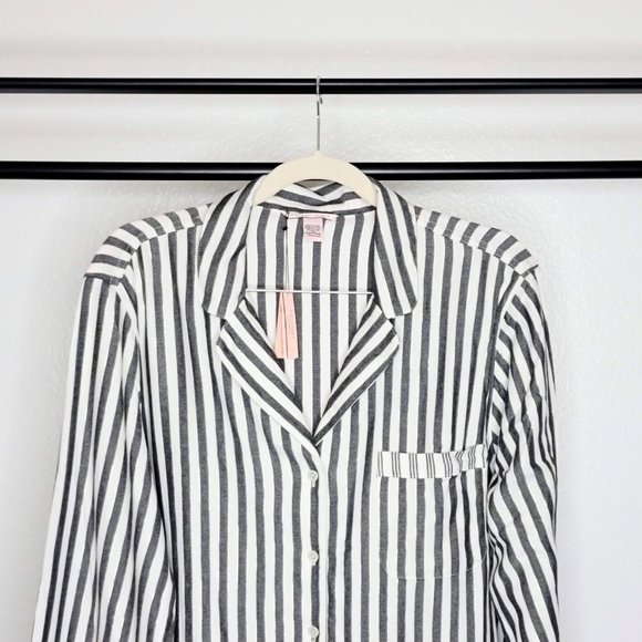 Victoria's Secret NWT Women's Gray White & Silver Pajama Shirt Size Large - Picture 2 of 11